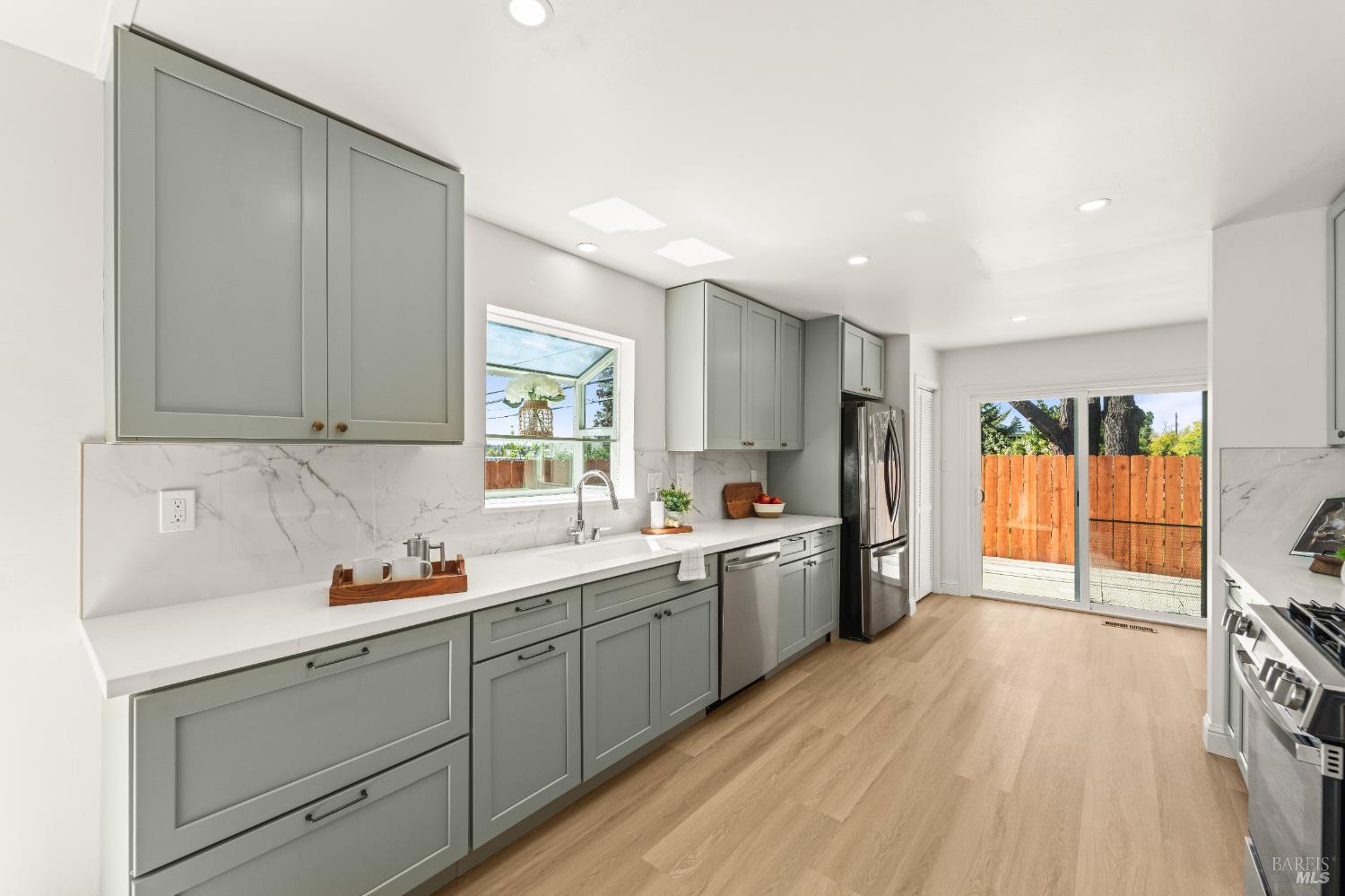 Detail Gallery Image 16 of 48 For 3011 Tennessee St, Vallejo,  CA 94591 - 3 Beds | 2 Baths