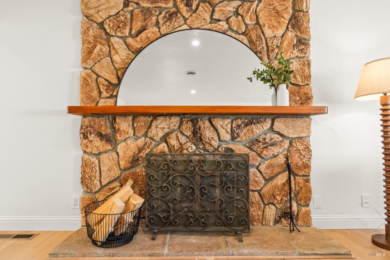 Detail Gallery Image 11 of 48 For 3011 Tennessee St, Vallejo,  CA 94591 - 3 Beds | 2 Baths