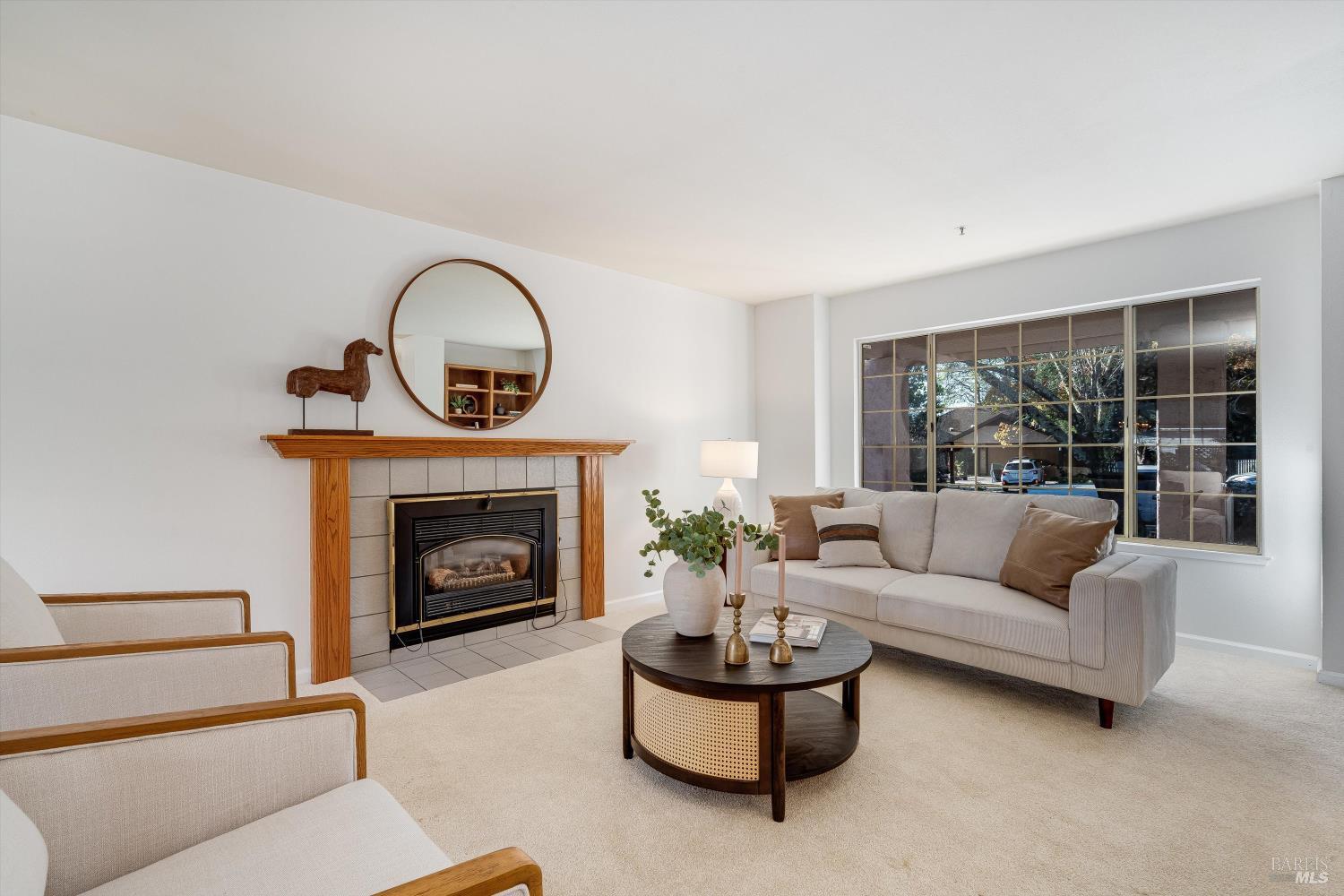 Detail Gallery Image 4 of 37 For 2908 Victoria Ct, Napa,  CA 94558 - 3 Beds | 2 Baths