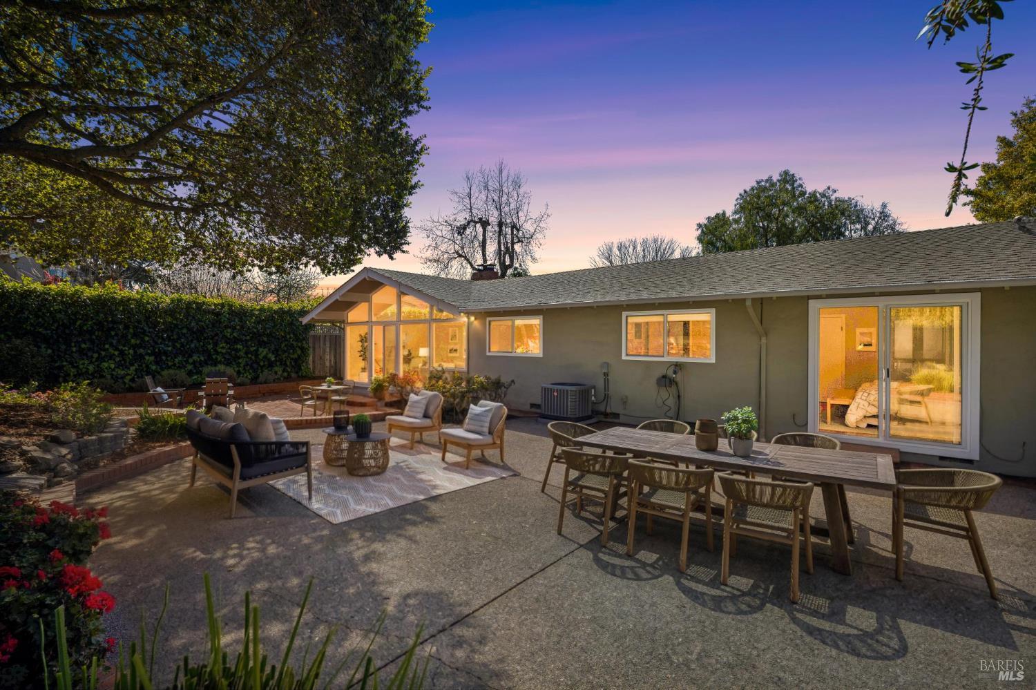 Detail Gallery Image 79 of 81 For 212 Blackstone Dr, San Rafael,  CA 94903 - 3 Beds | 2 Baths