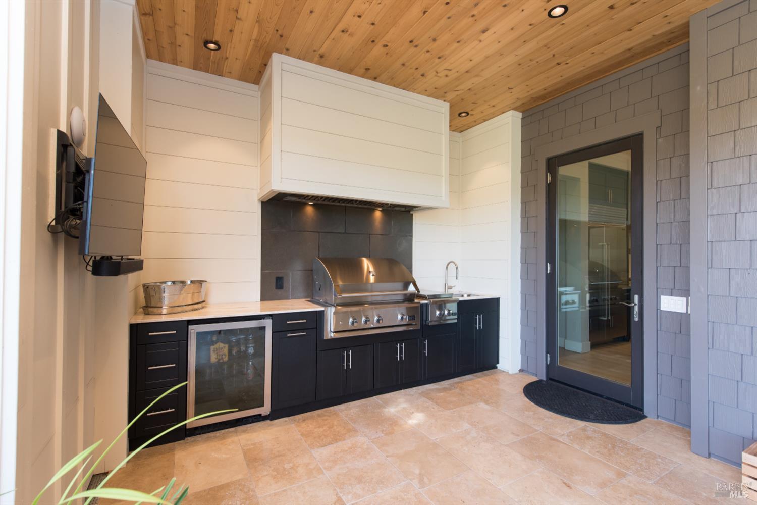 Detail Gallery Image 59 of 93 For 3932 Silver Fox Ct, Santa Rosa,  CA 95403 - 4 Beds | 4/1 Baths