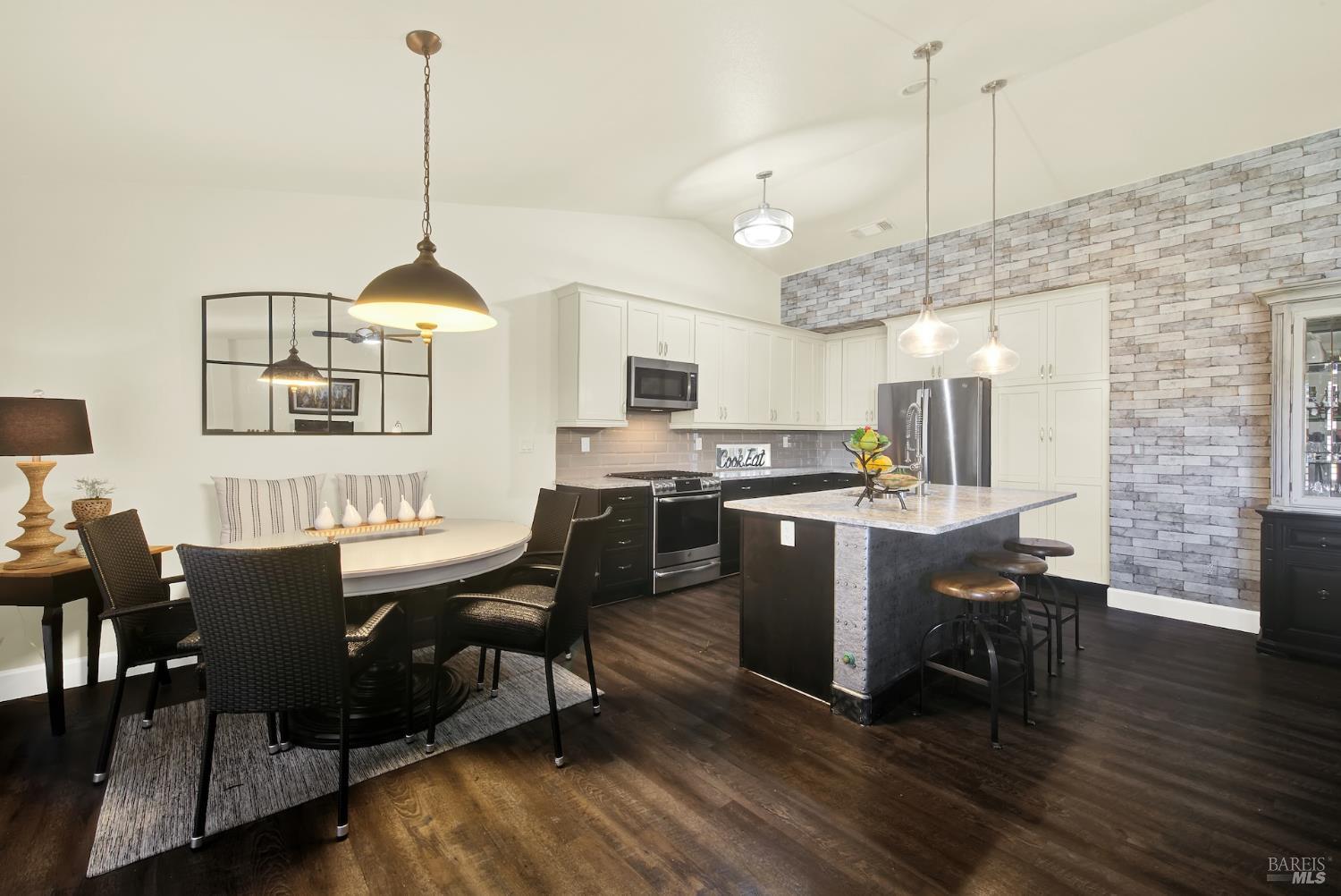 Detail Gallery Image 27 of 77 For 360 Grand Canyon Dr, Vacaville,  CA 95687 - 2 Beds | 2 Baths