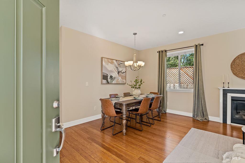 Detail Gallery Image 42 of 45 For 125 Anish Way, Windsor,  CA 95492 - 4 Beds | 3/1 Baths