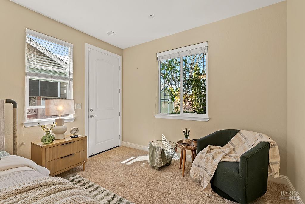 Detail Gallery Image 17 of 45 For 125 Anish Way, Windsor,  CA 95492 - 4 Beds | 3/1 Baths