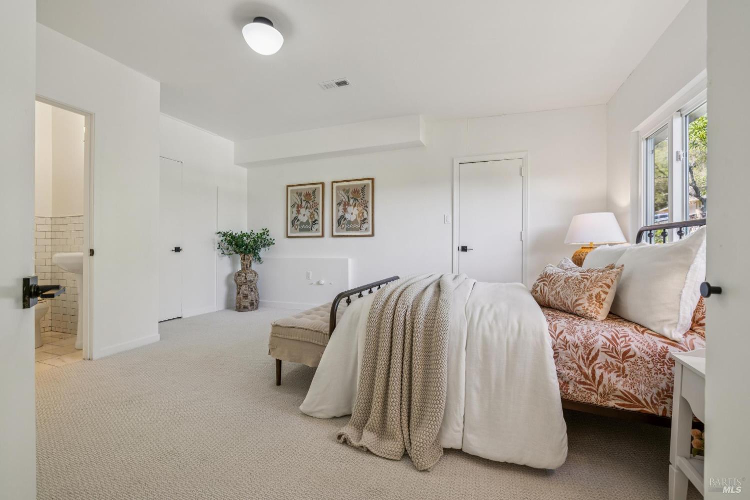 Detail Gallery Image 47 of 70 For 67 Oak Springs Dr, San Anselmo,  CA 94960 - 5 Beds | 4/1 Baths