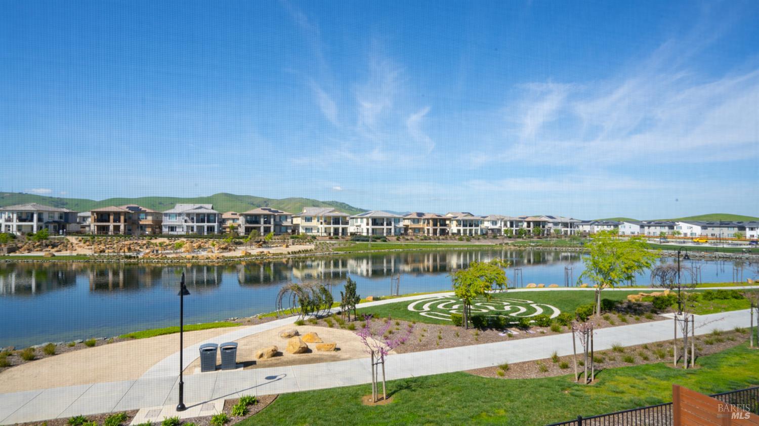 Detail Gallery Image 2 of 65 For 2409 Waterside Dr, Fairfield,  CA 94533 - 4 Beds | 3 Baths