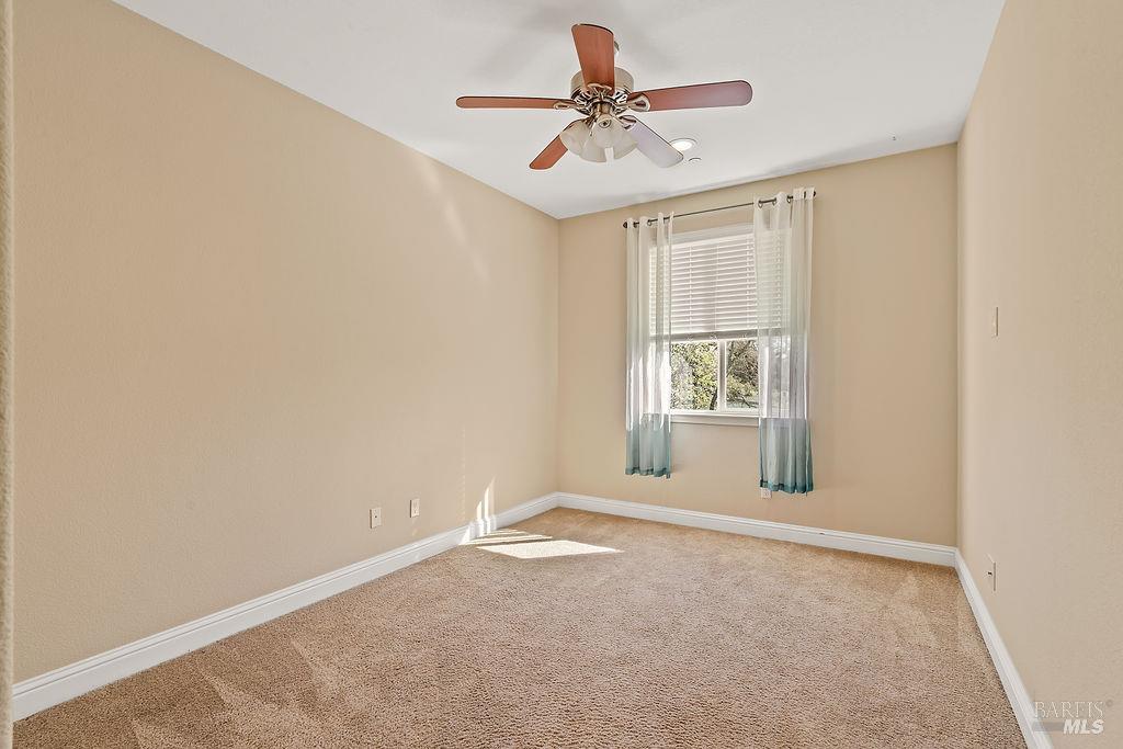 Detail Gallery Image 33 of 45 For 125 Anish Way, Windsor,  CA 95492 - 4 Beds | 3/1 Baths