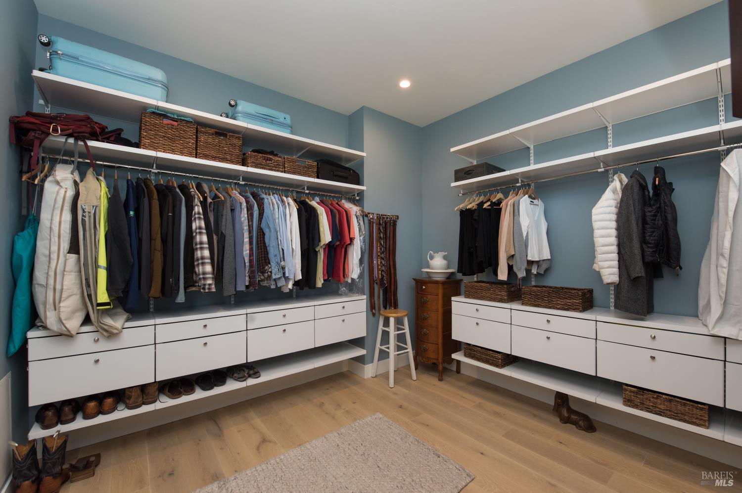 Detail Gallery Image 42 of 93 For 3932 Silver Fox Ct, Santa Rosa,  CA 95403 - 4 Beds | 4/1 Baths