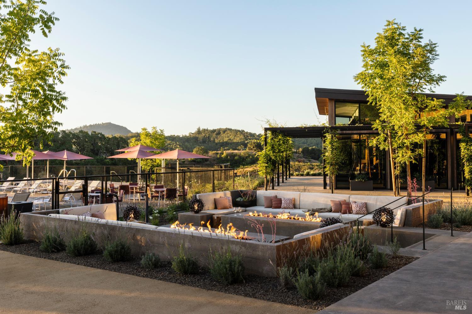 Detail Gallery Image 6 of 14 For 135 Hawthorn Ct, Healdsburg,  CA 95448 - – Beds | – Baths