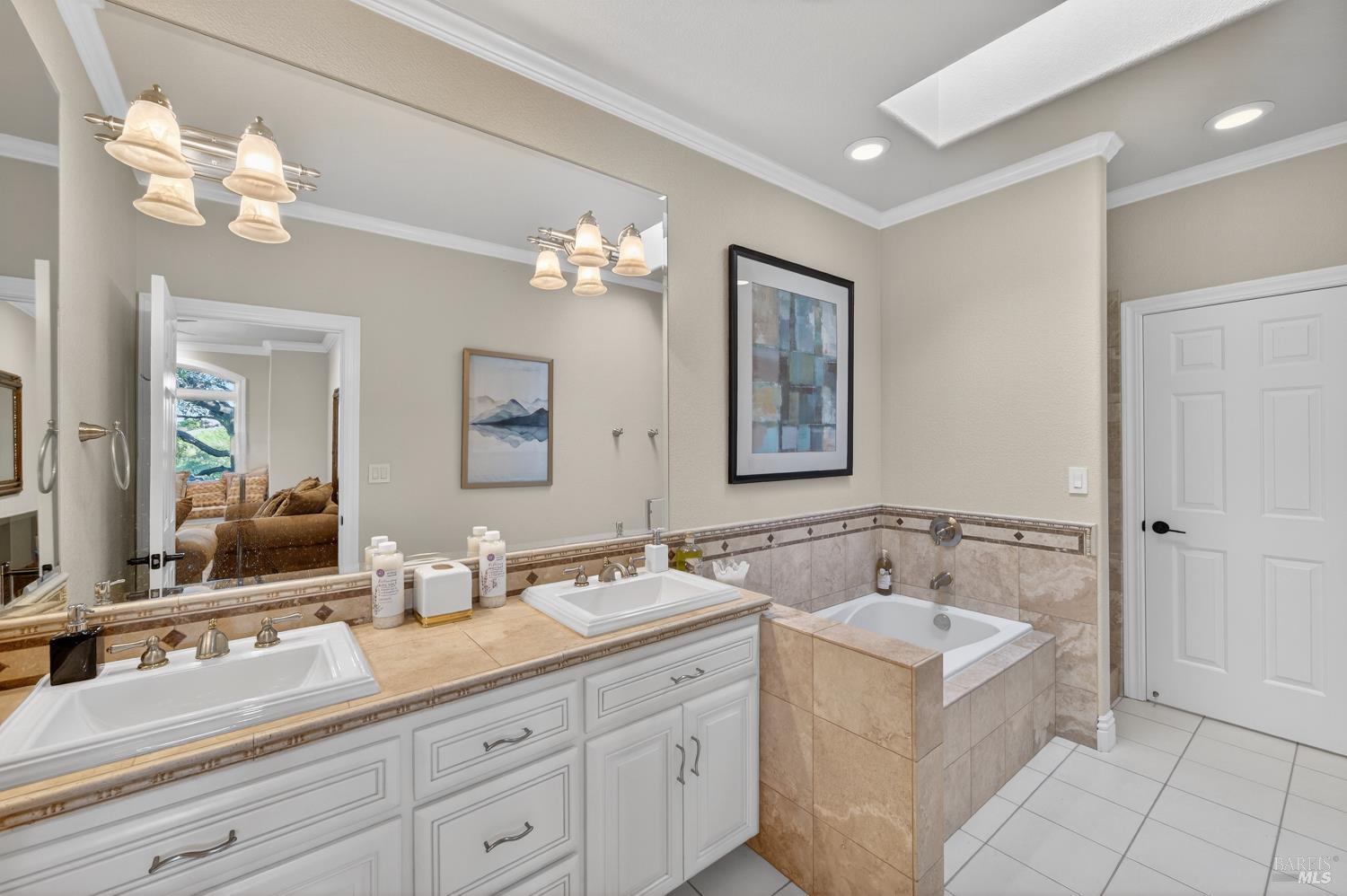 Detail Gallery Image 37 of 89 For 2054 Pinecrest Ct, Vacaville,  CA 95688 - 4 Beds | 4/1 Baths