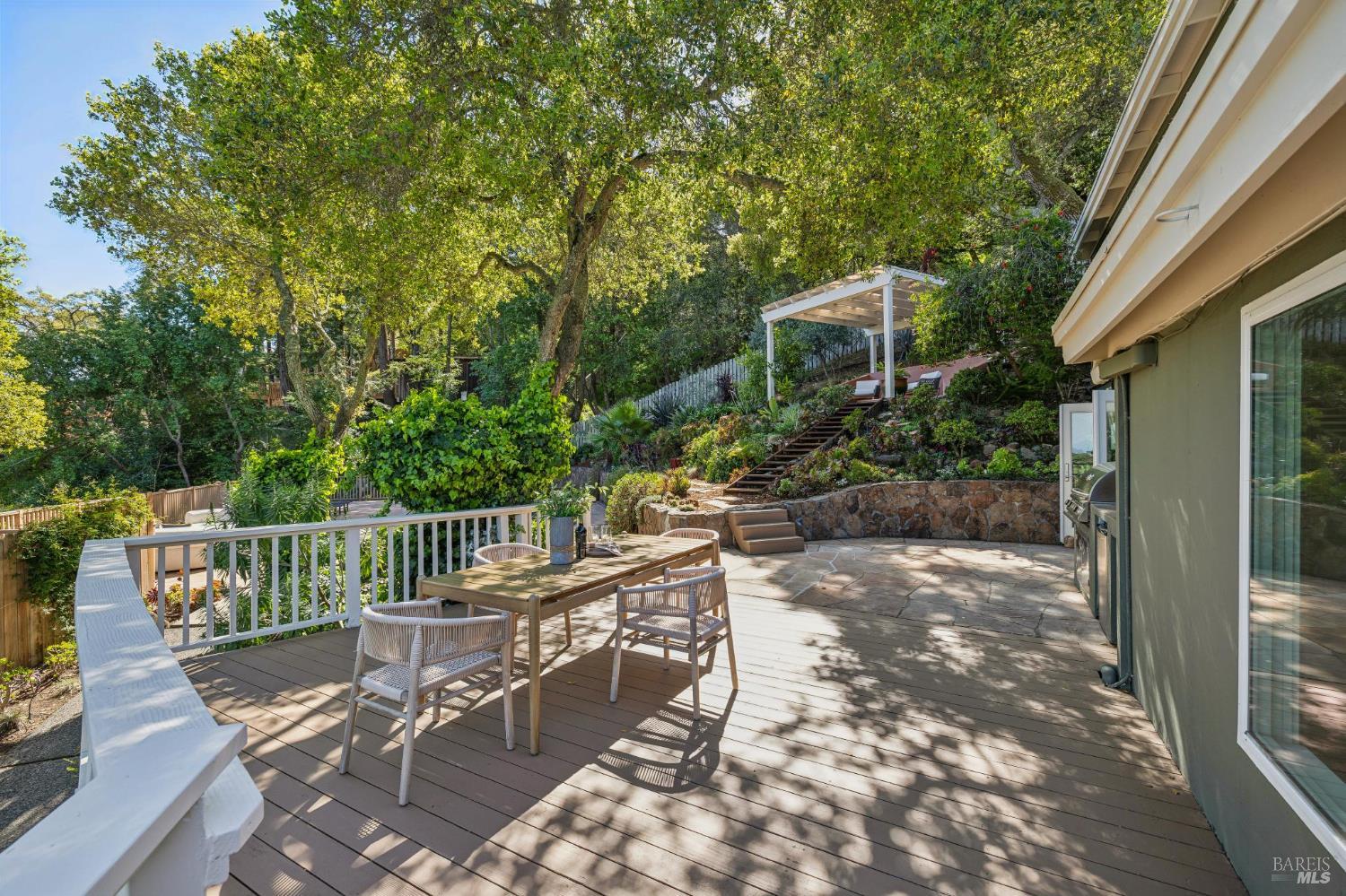 Detail Gallery Image 60 of 70 For 67 Oak Springs Dr, San Anselmo,  CA 94960 - 5 Beds | 4/1 Baths