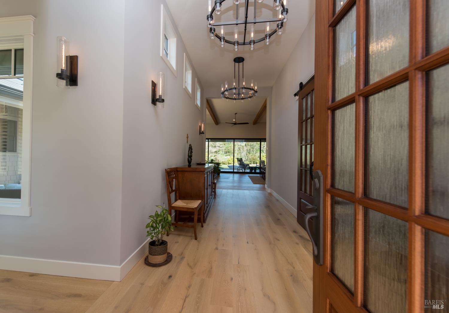 Detail Gallery Image 12 of 93 For 3932 Silver Fox Ct, Santa Rosa,  CA 95403 - 4 Beds | 4/1 Baths