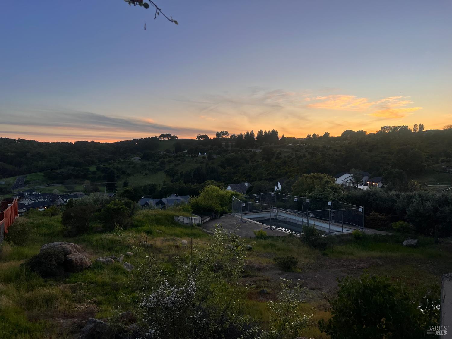 Detail Gallery Image 2 of 20 For 3648 Crown Hill Dr, Santa Rosa,  CA 95404 - – Beds | – Baths