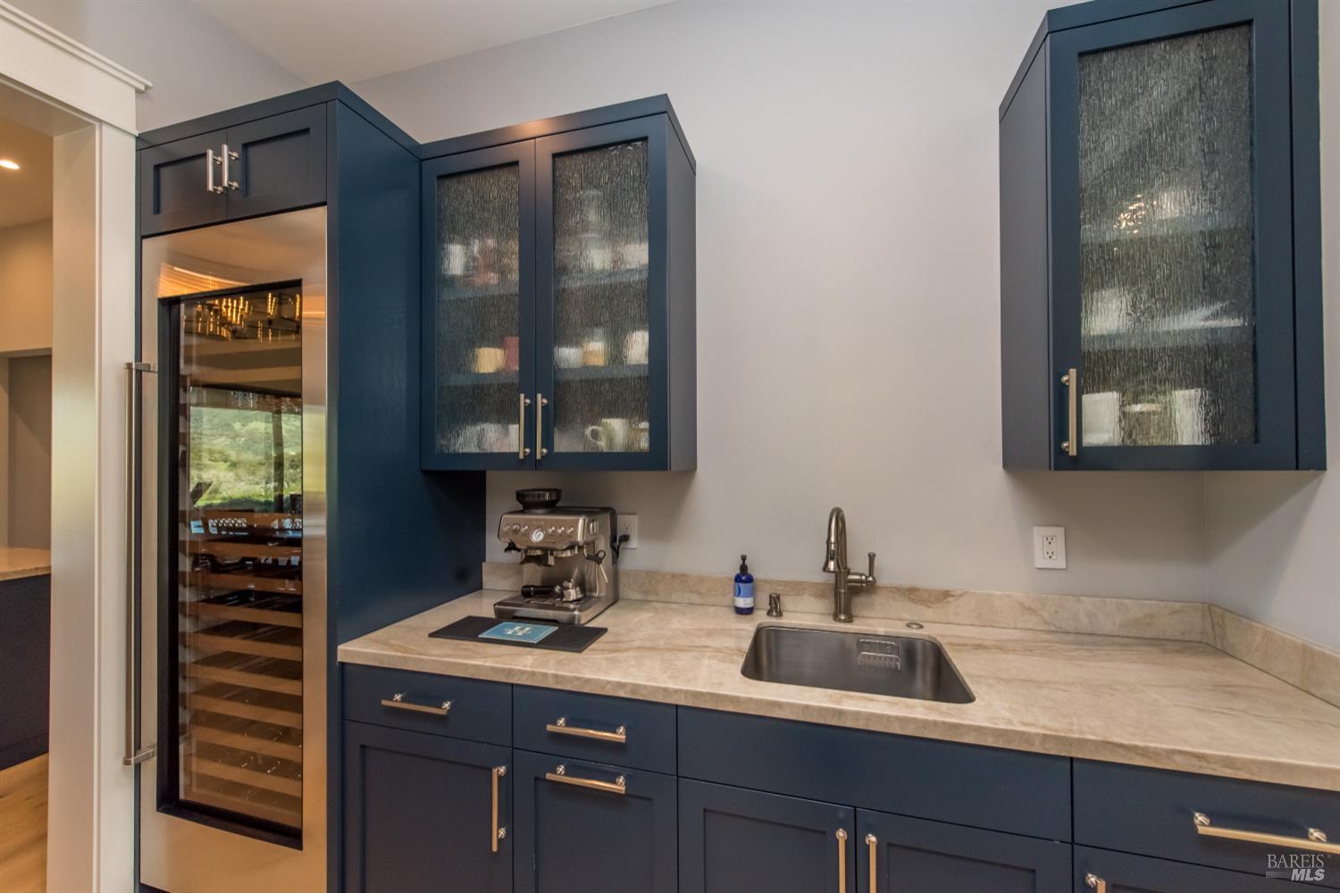 Detail Gallery Image 26 of 93 For 3932 Silver Fox Ct, Santa Rosa,  CA 95403 - 4 Beds | 4/1 Baths