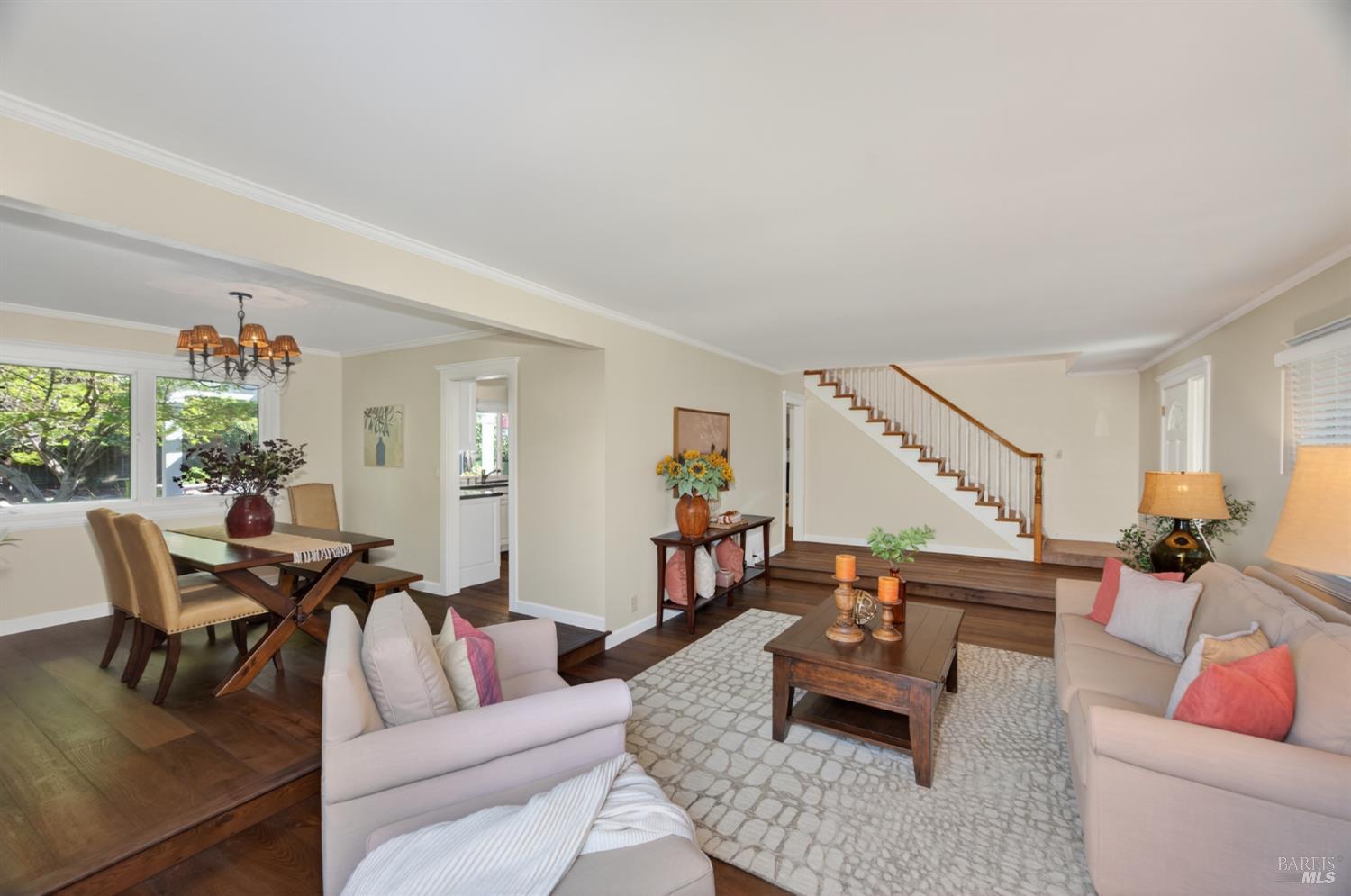 Detail Gallery Image 8 of 68 For 3932 Montrose St, Napa,  CA 94558 - 4 Beds | 2/1 Baths