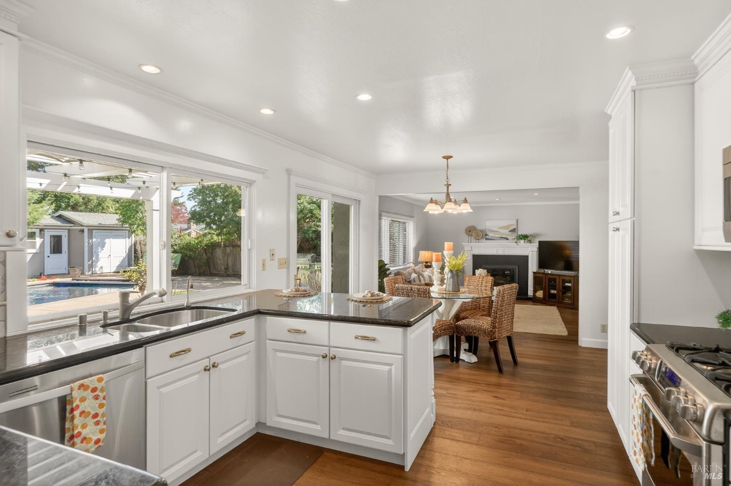 Detail Gallery Image 20 of 68 For 3932 Montrose St, Napa,  CA 94558 - 4 Beds | 2/1 Baths