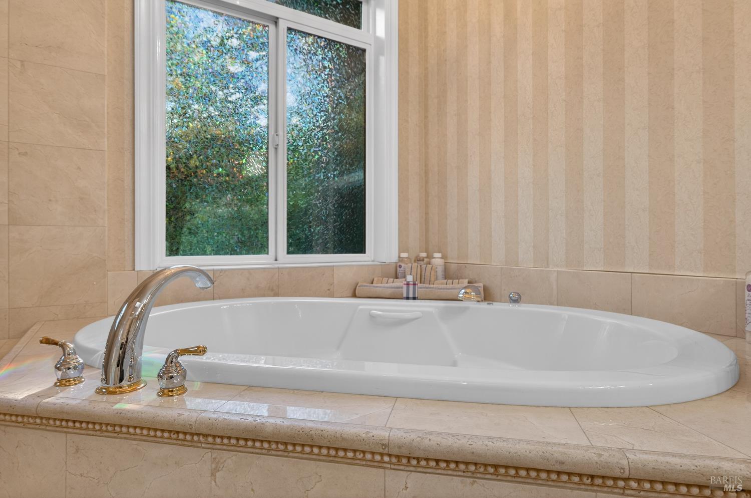 Detail Gallery Image 28 of 89 For 2054 Pinecrest Ct, Vacaville,  CA 95688 - 4 Beds | 4/1 Baths