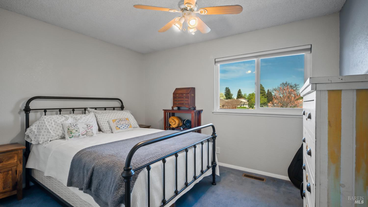 Detail Gallery Image 21 of 68 For 202 Songbird Ct, Vacaville,  CA 95687 - 4 Beds | 3 Baths