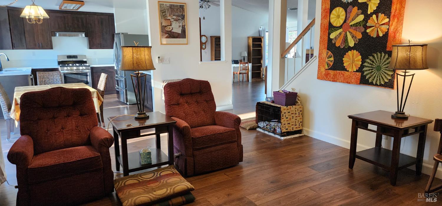 Detail Gallery Image 12 of 44 For 2350 Elliott Dr, American Canyon,  CA 94503 - 4 Beds | 3 Baths