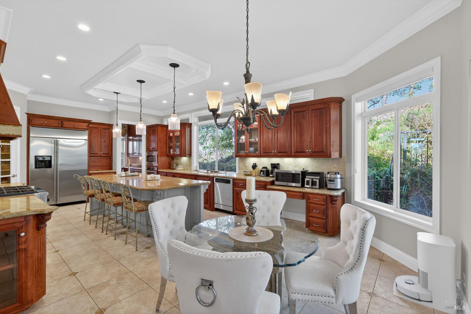 Detail Gallery Image 18 of 89 For 2054 Pinecrest Ct, Vacaville,  CA 95688 - 4 Beds | 4/1 Baths