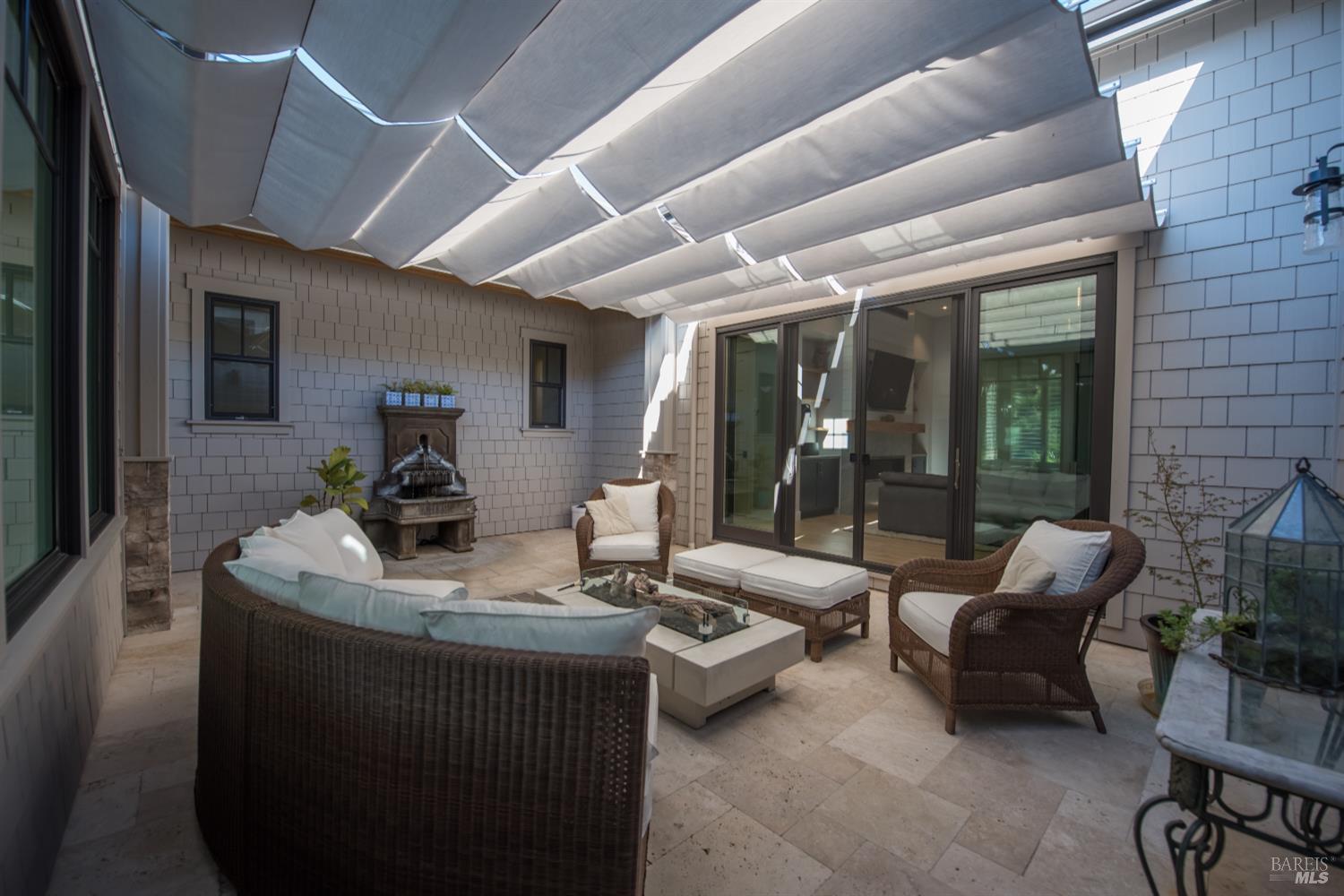 Detail Gallery Image 33 of 93 For 3932 Silver Fox Ct, Santa Rosa,  CA 95403 - 4 Beds | 4/1 Baths