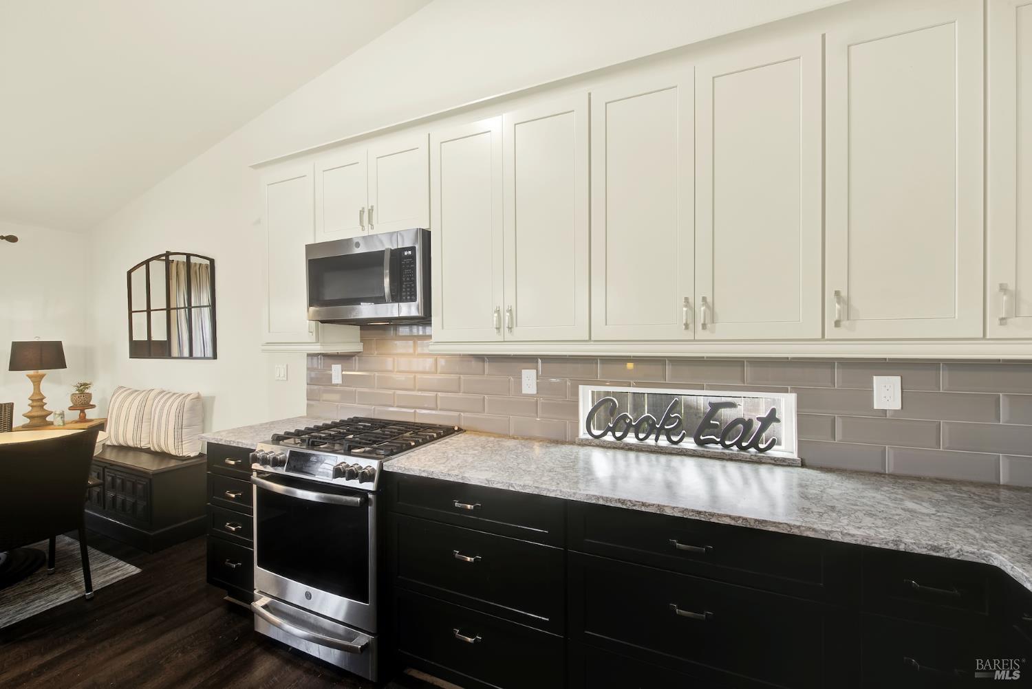 Detail Gallery Image 33 of 77 For 360 Grand Canyon Dr, Vacaville,  CA 95687 - 2 Beds | 2 Baths