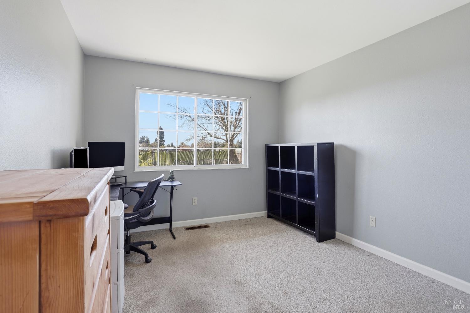 Detail Gallery Image 17 of 36 For 1407 Georgia Ct, Rohnert Park,  CA 94928 - 4 Beds | 3 Baths