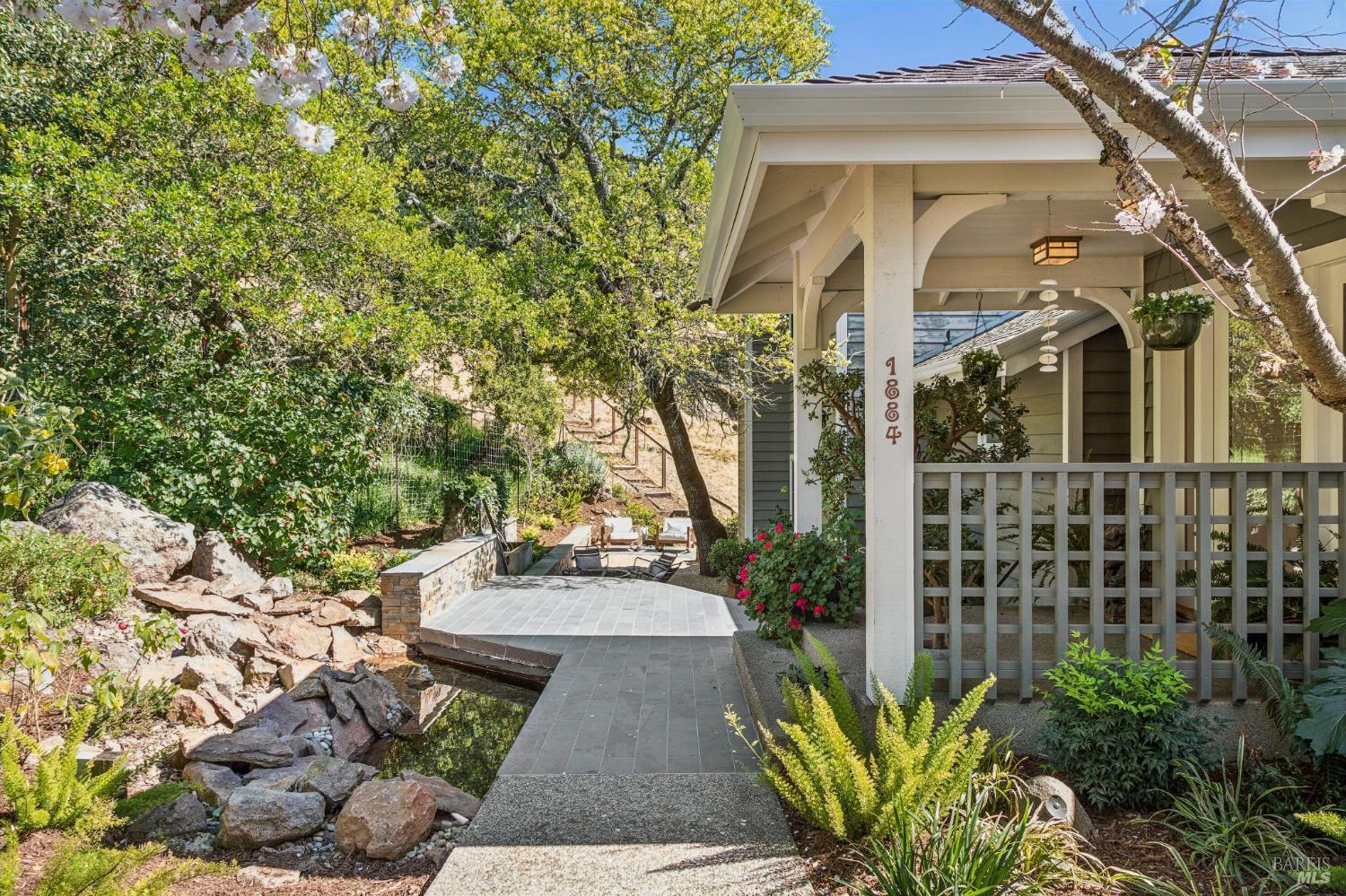 Detail Gallery Image 5 of 99 For 1884 Silverado Trl, Napa,  CA 94558 - 4 Beds | 3/1 Baths