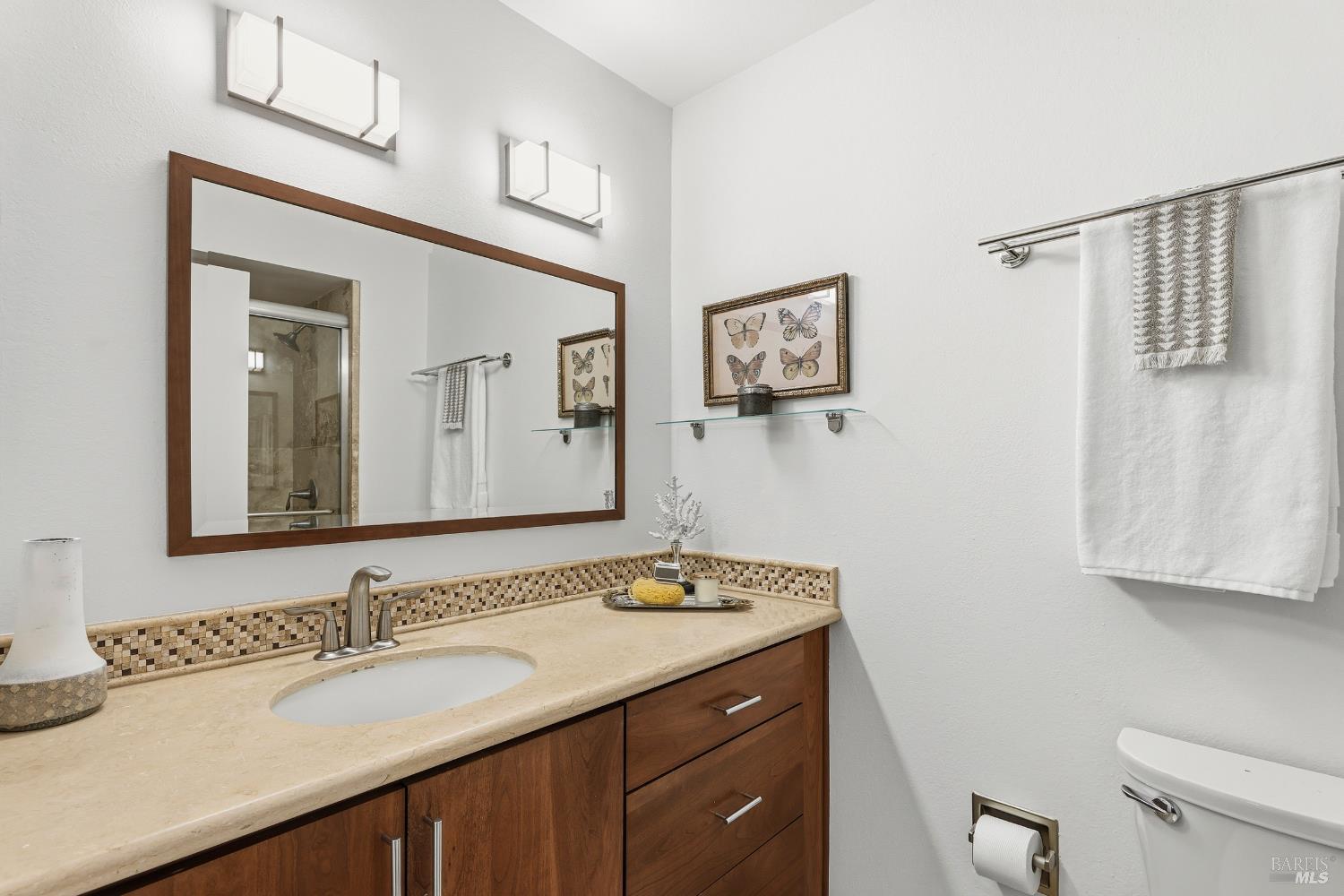 Detail Gallery Image 15 of 33 For 62 Cypress Pl, Sausalito,  CA 94965 - 2 Beds | 2 Baths