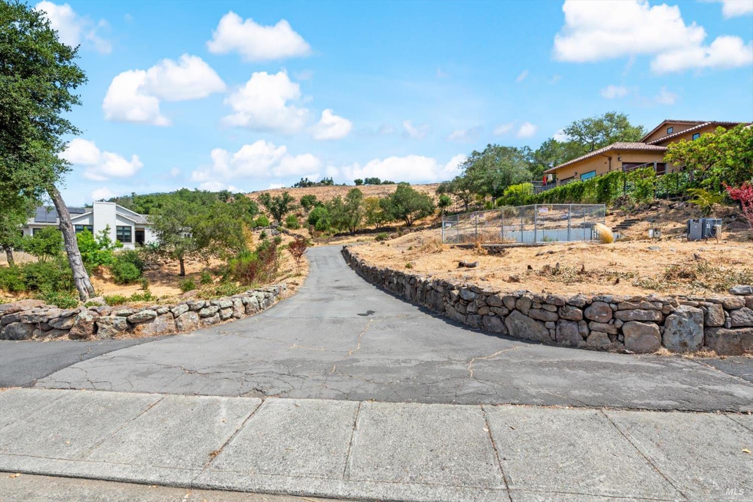 Detail Gallery Image 10 of 35 For 170 Westgate Dr, Napa,  CA 94558 - – Beds | – Baths