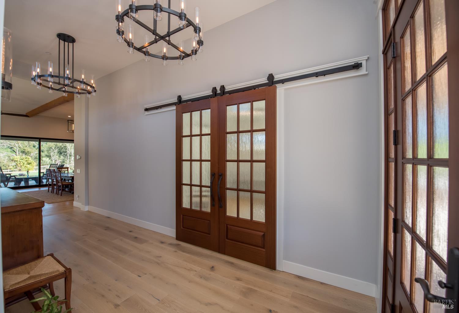 Detail Gallery Image 13 of 93 For 3932 Silver Fox Ct, Santa Rosa,  CA 95403 - 4 Beds | 4/1 Baths