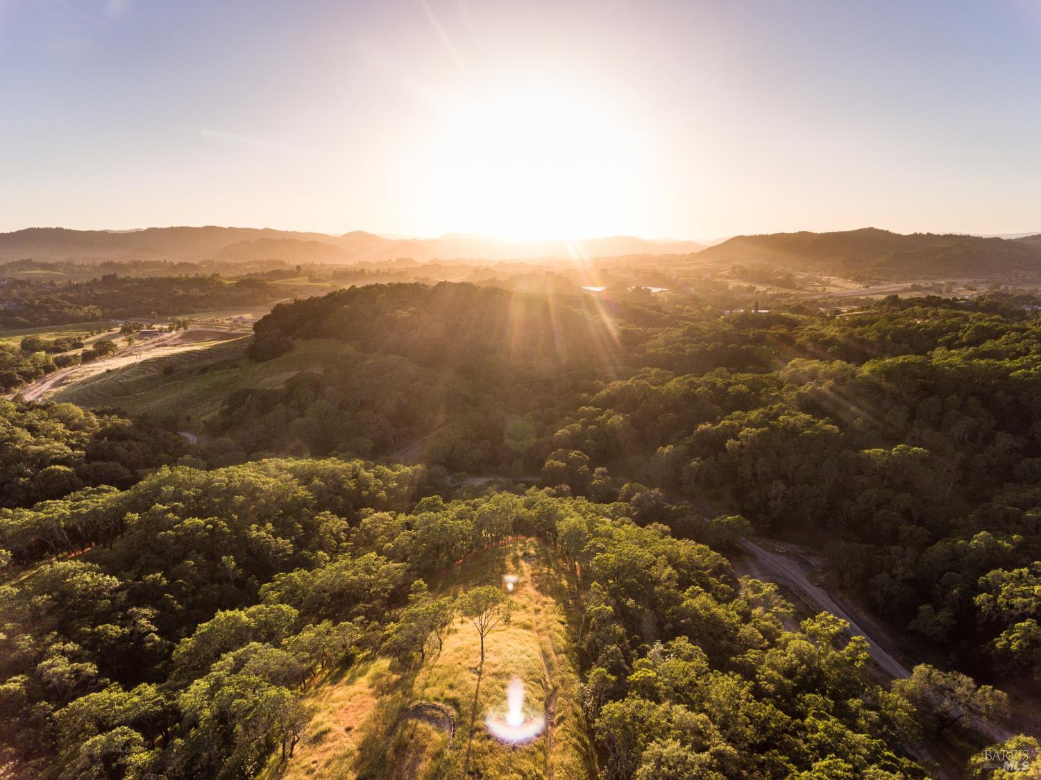 Detail Gallery Image 4 of 12 For 100 Valley Oak Cir, Healdsburg,  CA 95448 - – Beds | – Baths