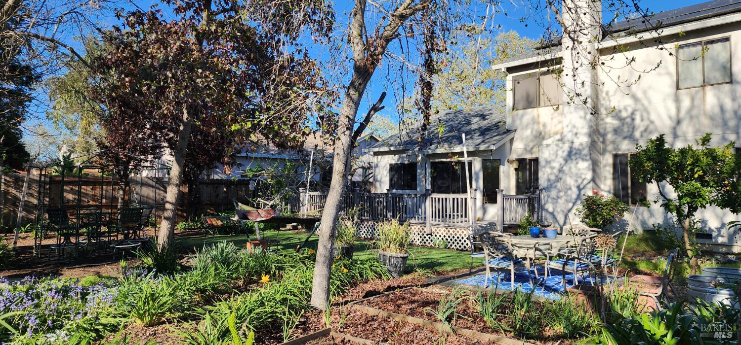 Detail Gallery Image 36 of 44 For 2350 Elliott Dr, American Canyon,  CA 94503 - 4 Beds | 3 Baths