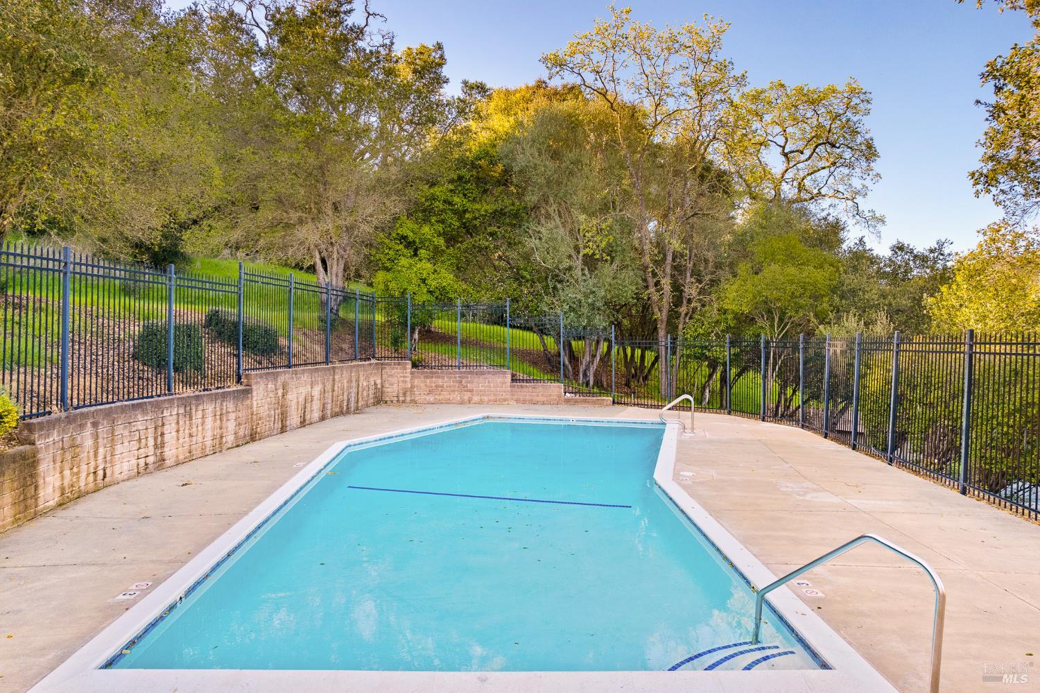 Detail Gallery Image 27 of 30 For 104 Oliva Ct #C,  Novato,  CA 94947 - 3 Beds | 1/1 Baths