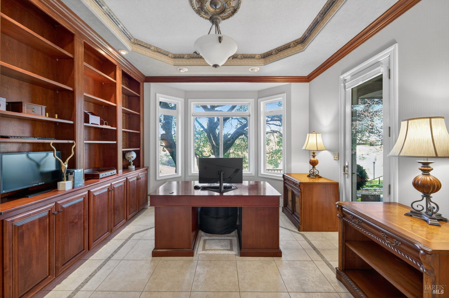 Detail Gallery Image 22 of 89 For 2054 Pinecrest Ct, Vacaville,  CA 95688 - 4 Beds | 4/1 Baths