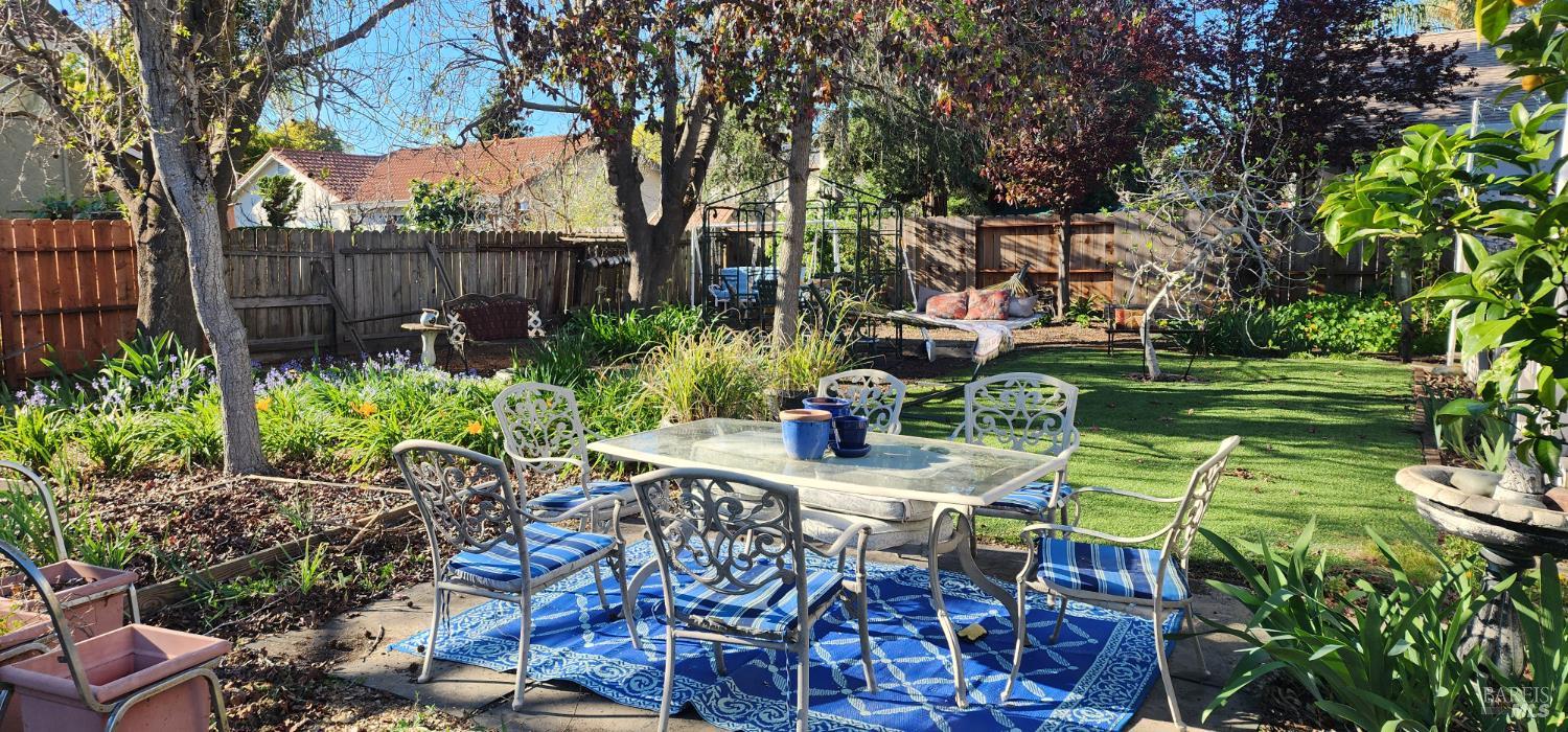 Detail Gallery Image 35 of 44 For 2350 Elliott Dr, American Canyon,  CA 94503 - 4 Beds | 3 Baths