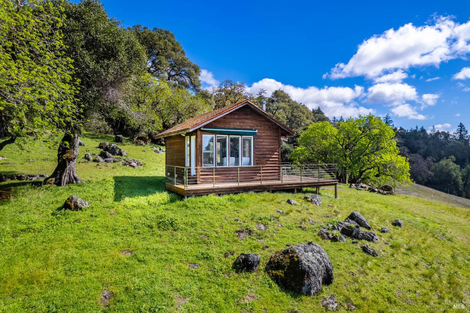 Detail Gallery Image 33 of 80 For 16101 Lost Creek Rd, Yorkville,  CA 95494 - 2 Beds | 2 Baths