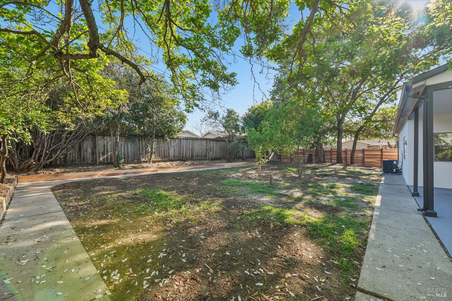 Detail Gallery Image 45 of 49 For 1662 Glazier Dr, Concord,  CA 94521 - 3 Beds | 2 Baths