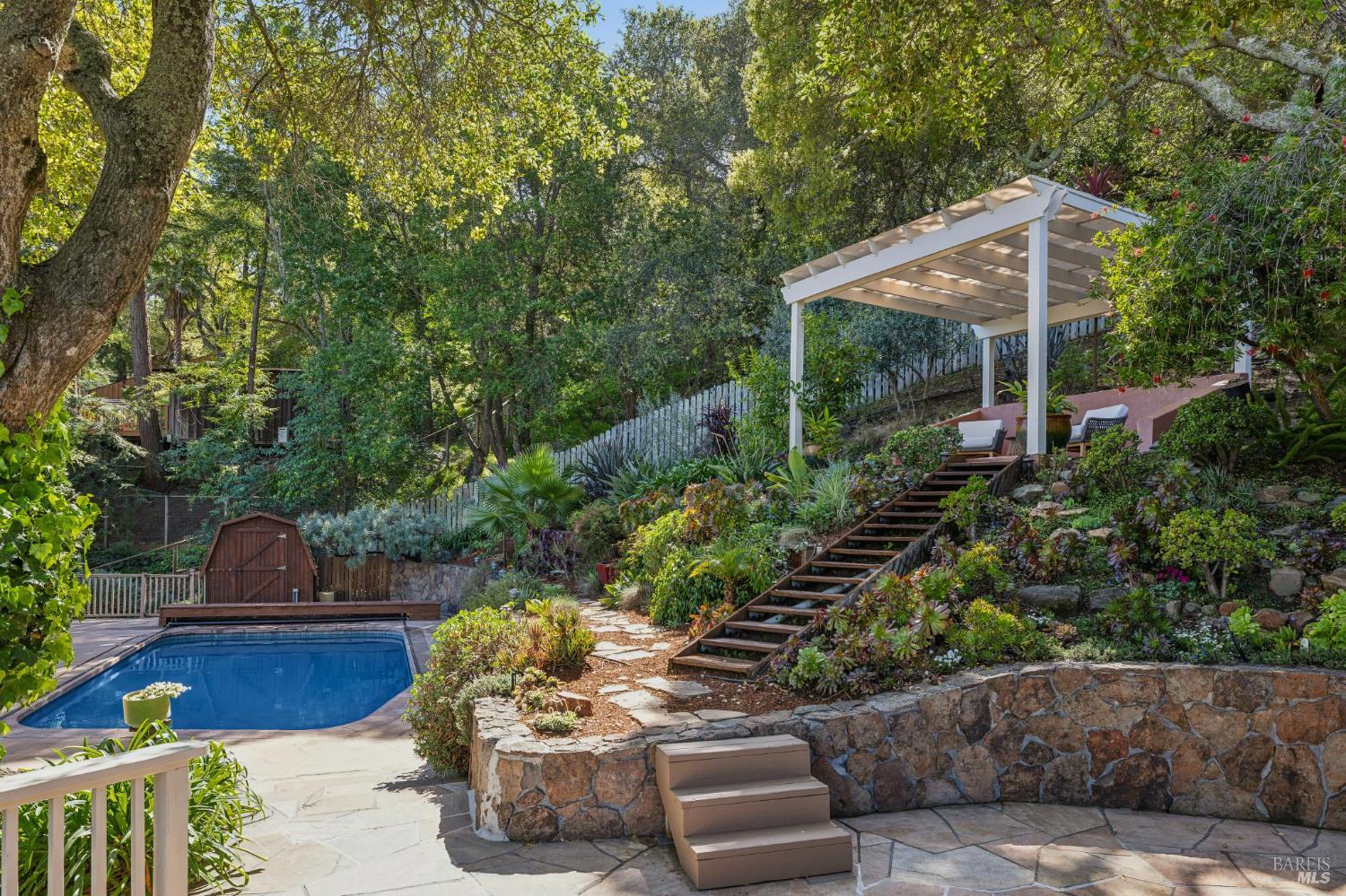 Detail Gallery Image 53 of 70 For 67 Oak Springs Dr, San Anselmo,  CA 94960 - 5 Beds | 4/1 Baths