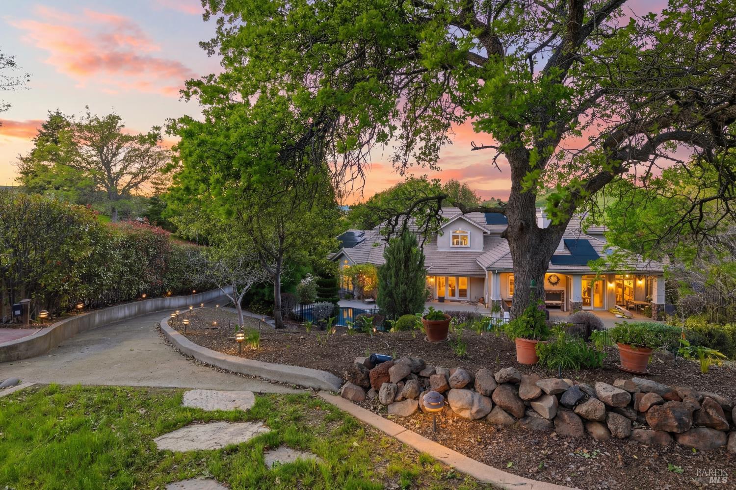 Detail Gallery Image 63 of 89 For 2054 Pinecrest Ct, Vacaville,  CA 95688 - 4 Beds | 4/1 Baths