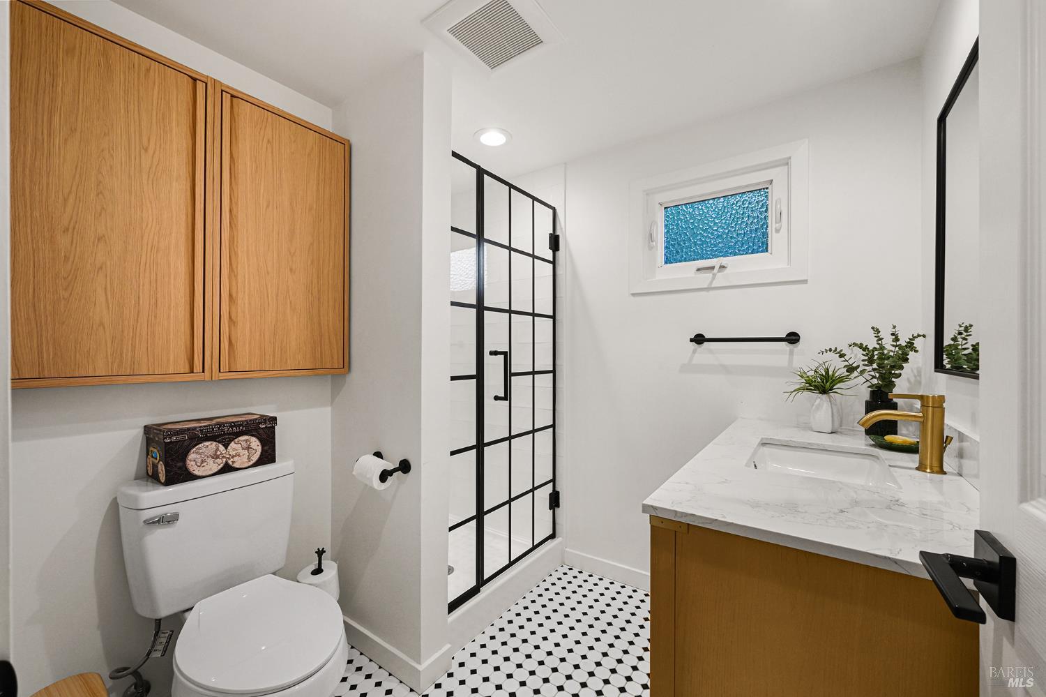 Detail Gallery Image 36 of 59 For 16 Iron Springs Rd, Fairfax,  CA 94930 - 4 Beds | 2 Baths