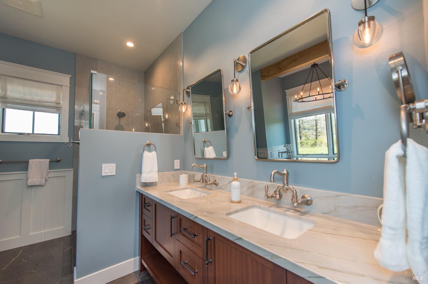 Detail Gallery Image 40 of 93 For 3932 Silver Fox Ct, Santa Rosa,  CA 95403 - 4 Beds | 4/1 Baths