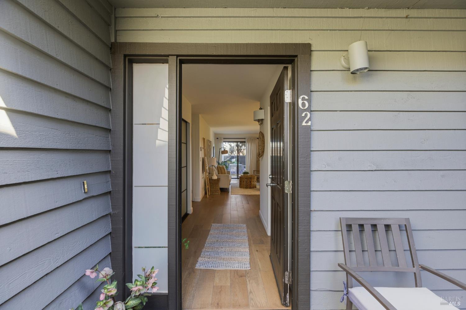 Detail Gallery Image 2 of 33 For 62 Cypress Pl, Sausalito,  CA 94965 - 2 Beds | 2 Baths
