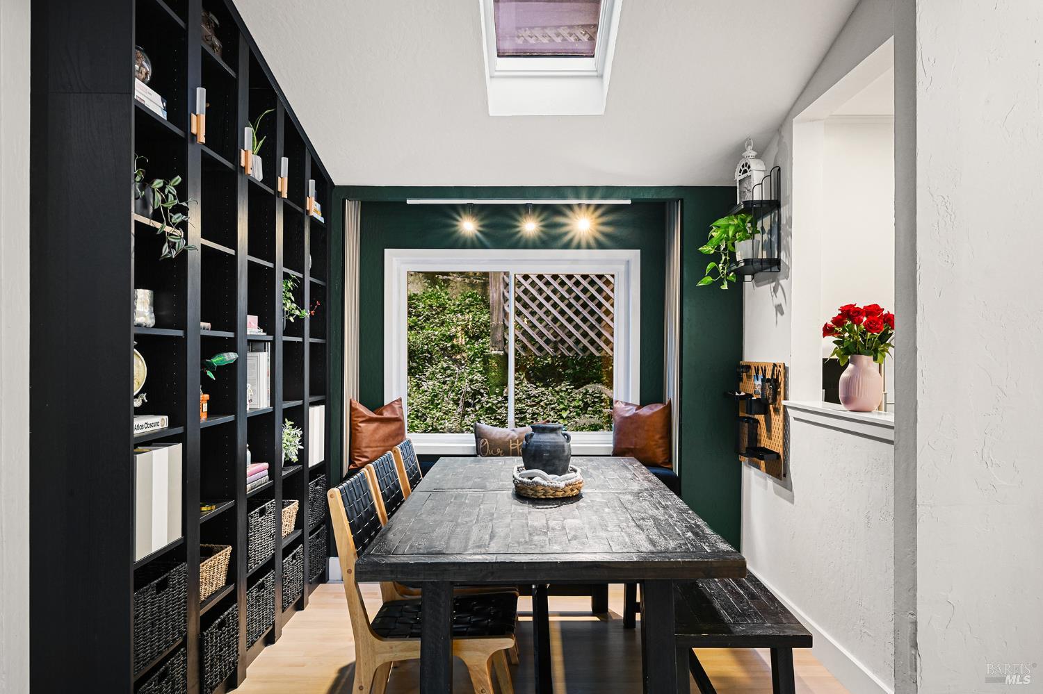 Detail Gallery Image 12 of 59 For 16 Iron Springs Rd, Fairfax,  CA 94930 - 4 Beds | 2 Baths