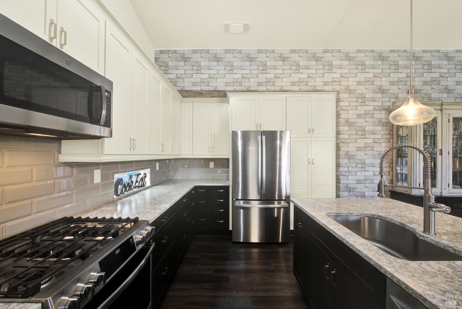 Detail Gallery Image 38 of 77 For 360 Grand Canyon Dr, Vacaville,  CA 95687 - 2 Beds | 2 Baths