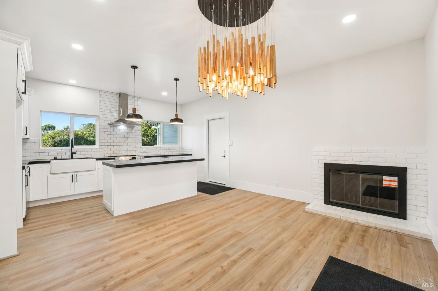 Detail Gallery Image 18 of 49 For 1662 Glazier Dr, Concord,  CA 94521 - 3 Beds | 2 Baths