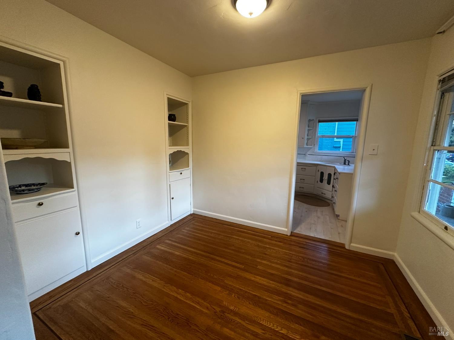 Detail Gallery Image 6 of 18 For 186 Fairmont Ave, Vallejo,  CA 94590 - 2 Beds | 1 Baths