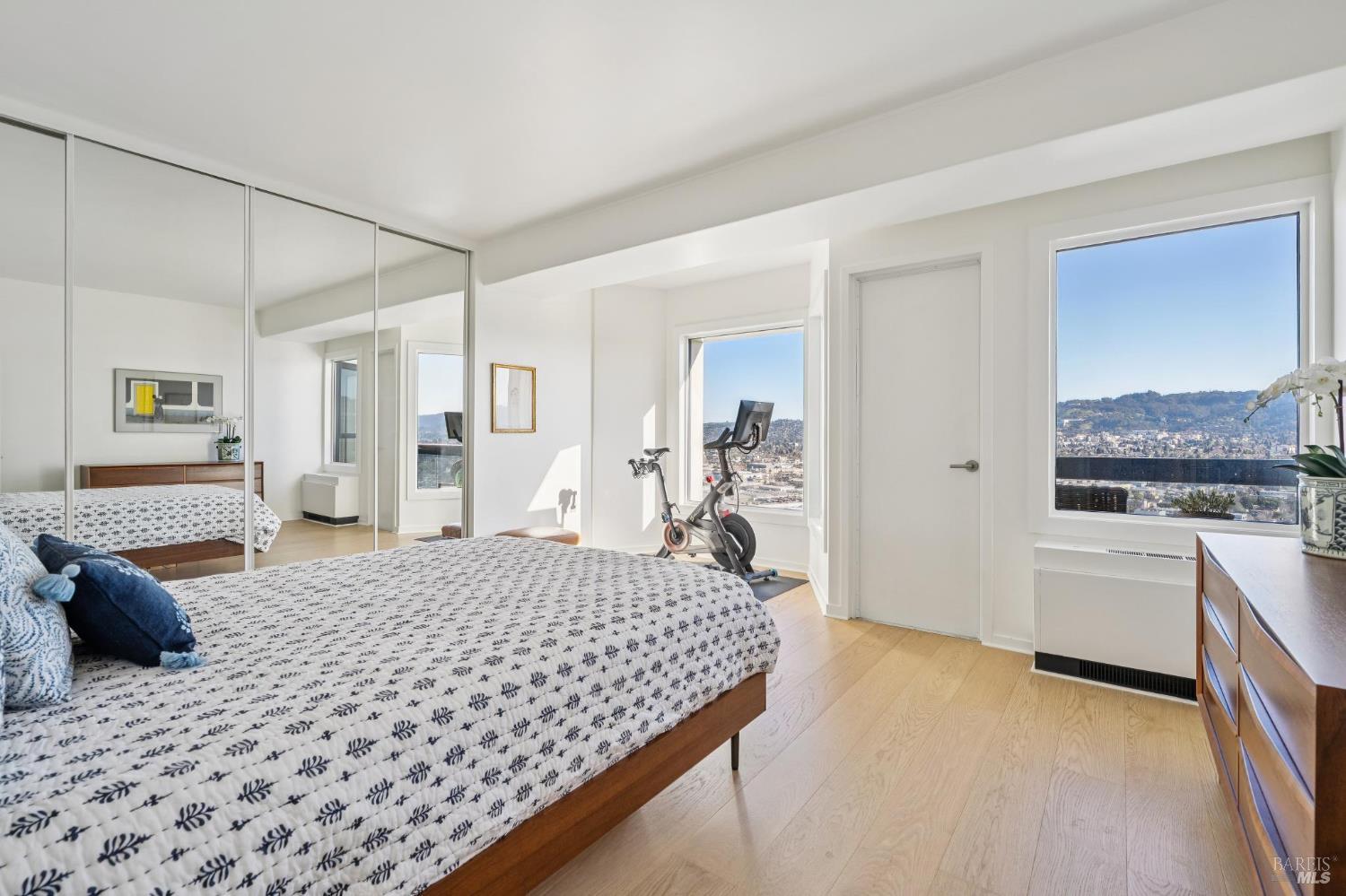 Detail Gallery Image 14 of 38 For 6363 Christie Ave #2627,  Emeryville,  CA 94608 - 2 Beds | 2 Baths