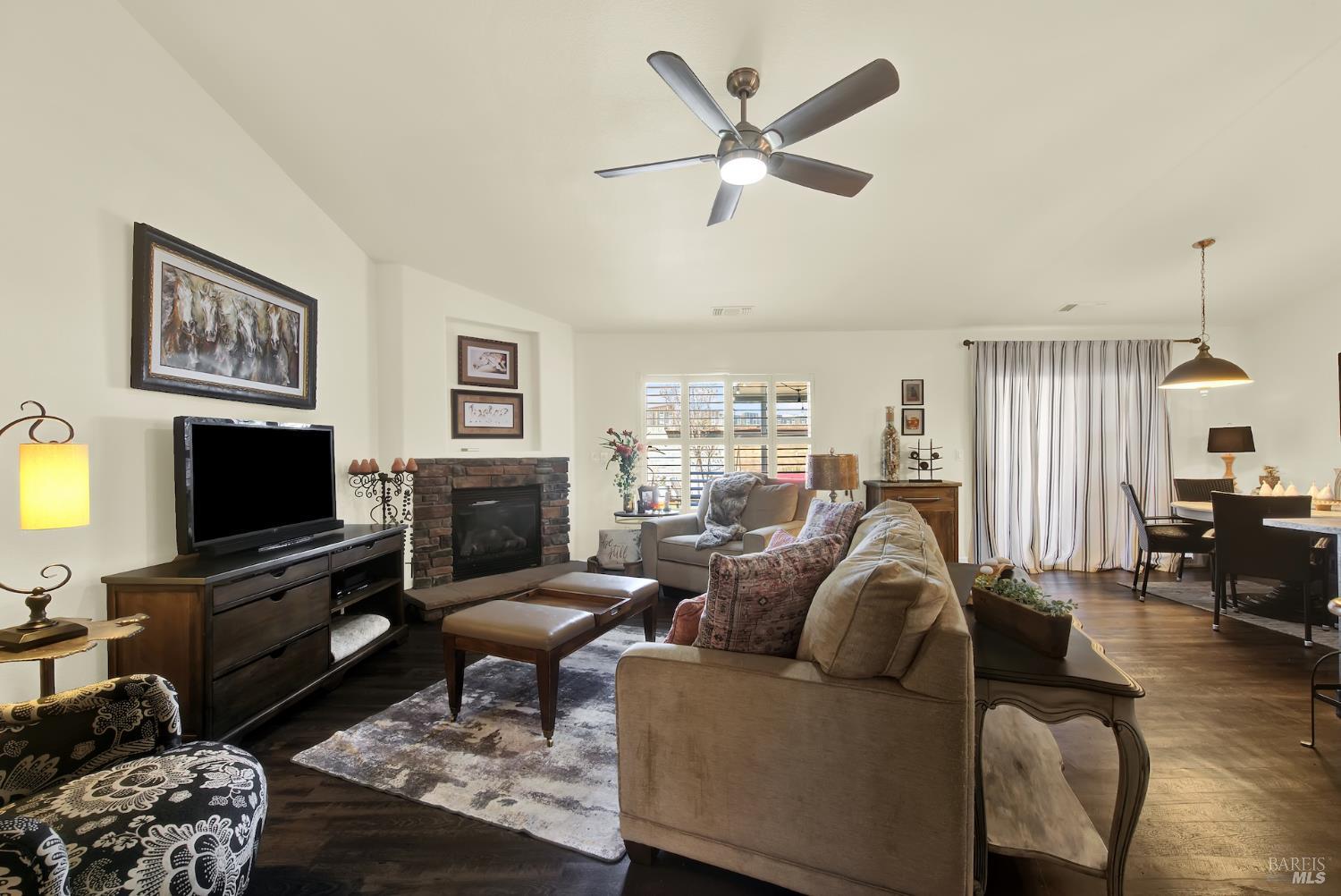 Detail Gallery Image 17 of 77 For 360 Grand Canyon Dr, Vacaville,  CA 95687 - 2 Beds | 2 Baths