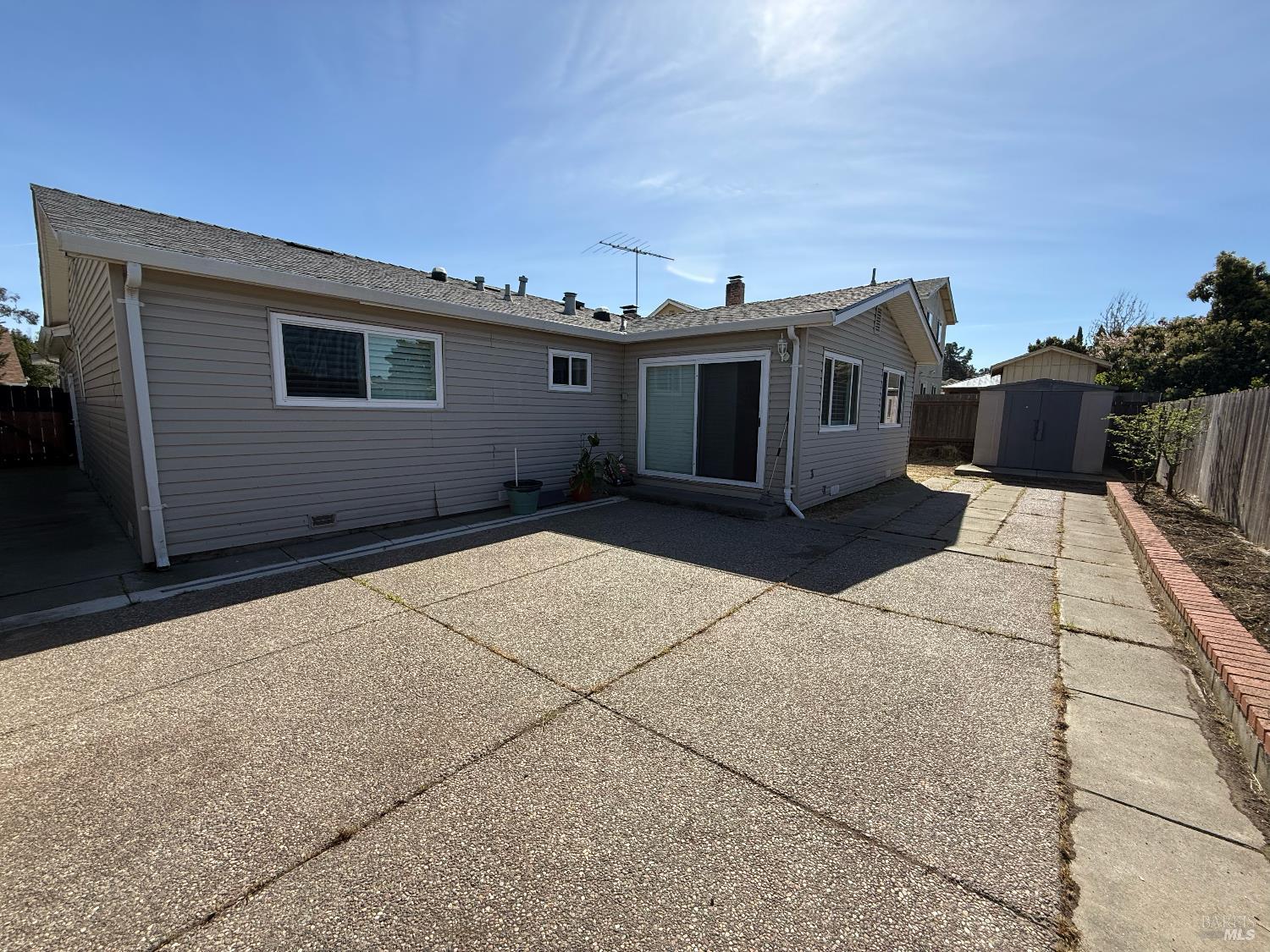 Detail Gallery Image 16 of 18 For 631 Inverness Dr, Vallejo,  CA 94589 - 3 Beds | 2 Baths